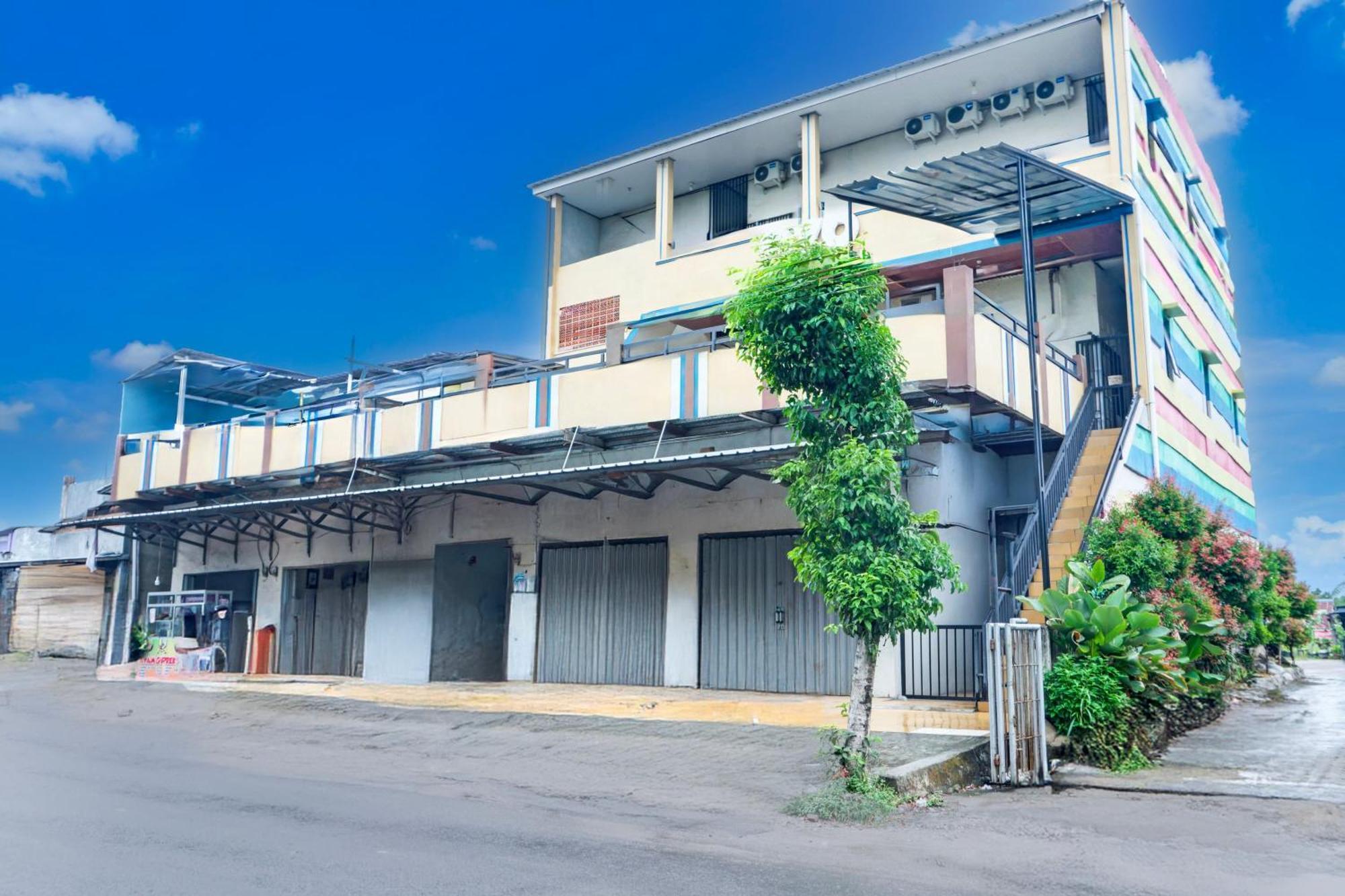 Hotel O Sukarame Near Universitas Islam Negeri Raden Intan Lampun Formerly Hotel Wisma Tri Handayani Бандар-Лампунг Экстерьер фото
